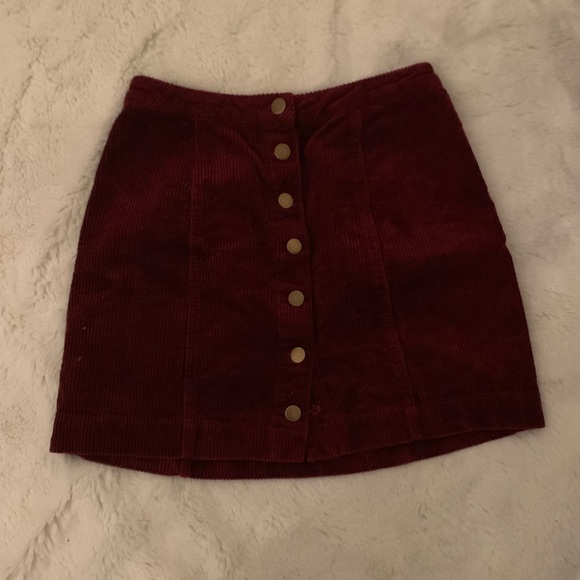 Charlotte Russe Dresses & Skirts - Charlotte Russe Button Up Skirt - Burgundy